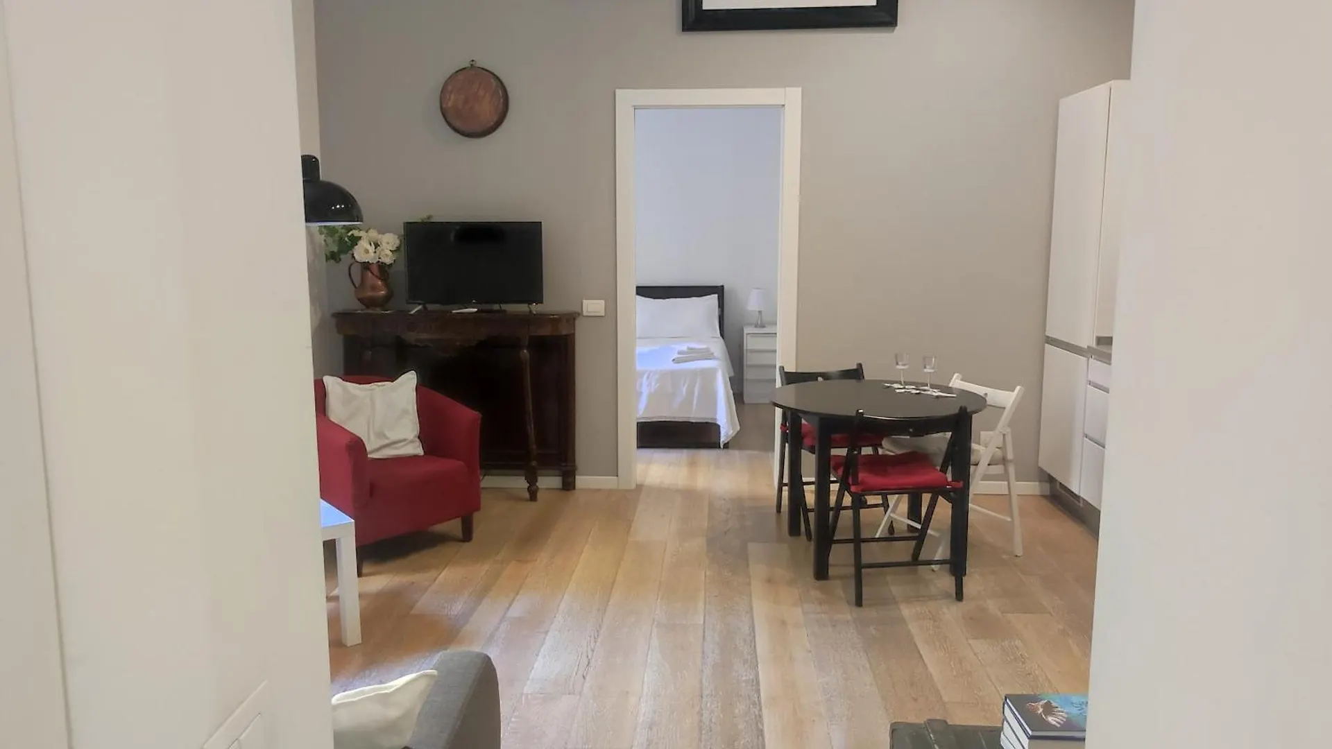 Maria Holiday Homes -Vitruvio 42 Appartamenti Milan 0*,  Italy